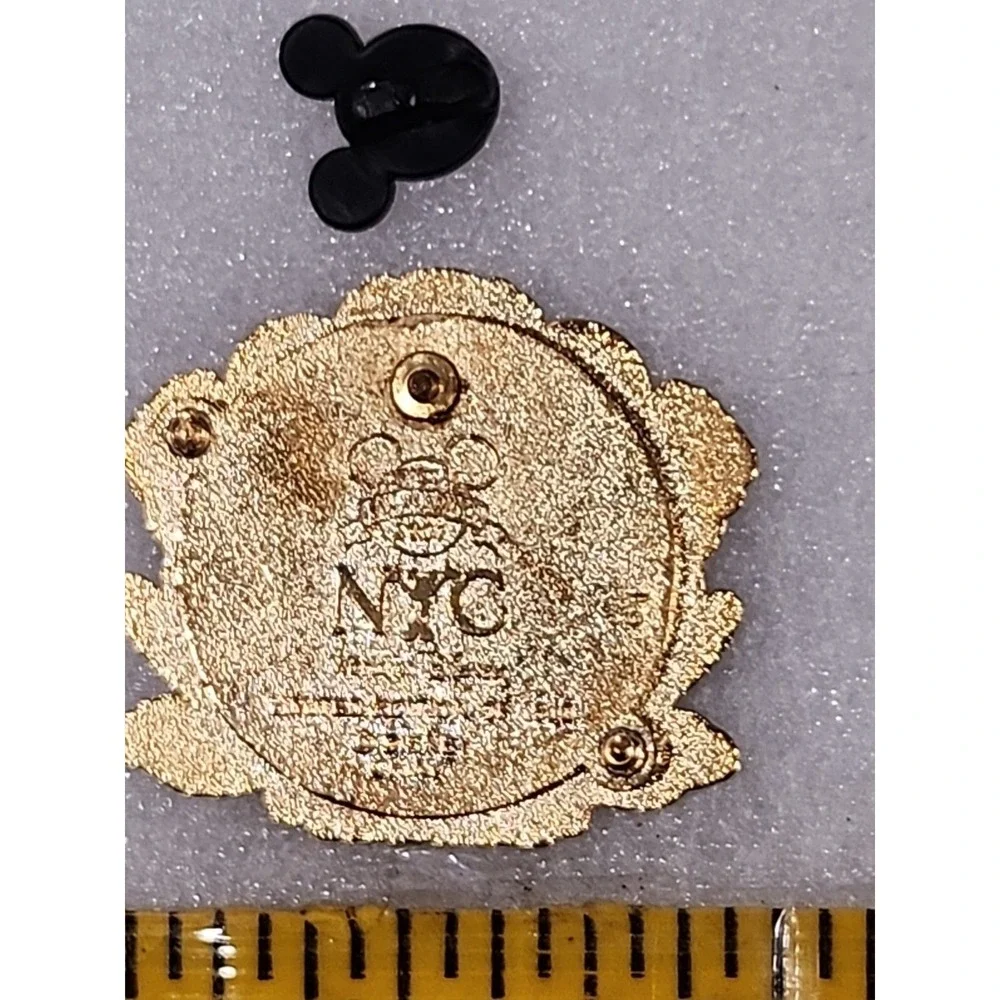 Disney Pin Pirates of the Caribbean World's End Premiere New York City NYC 54639